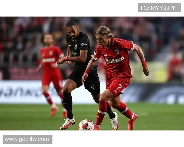 西班牙队与土耳其握手言和成功晋级世界杯巴萨重返欧冠对阵法兰克福 西班牙队与土耳其握手言和成功晋级世界杯巴萨重返欧冠对阵法兰克福