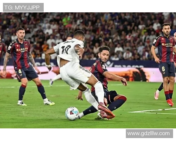 西甲精彩对决皇马两度追平升班马贝林姆巴佩联手展现实力